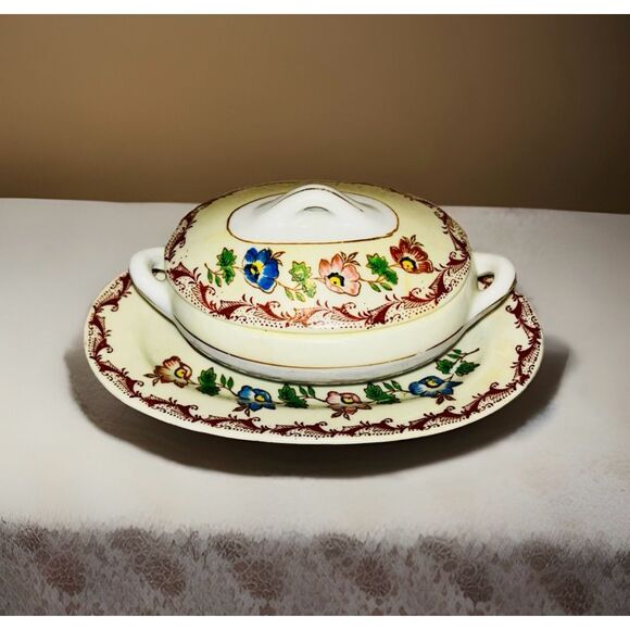 Vintage Japan Mini White Porcelain Tureen Floral Pattern Under Plate - Picture 1 of 7
